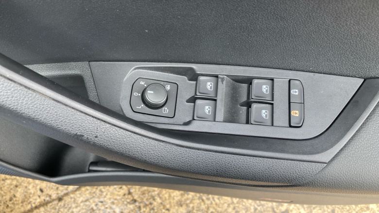 Skoda Karoq 2.0 TSI Sportline 4x4 5dr DSG Petrol Estate